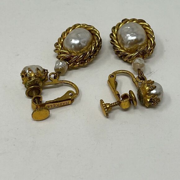 Miriam Haskell Jewelry - Miriam Haskell, Dangle Baroque pearl, gold tone clip on earrings.